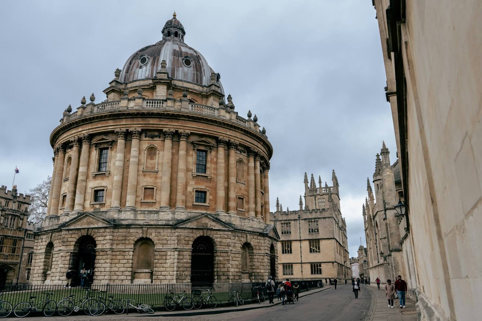 List of headshot photographers in oxford