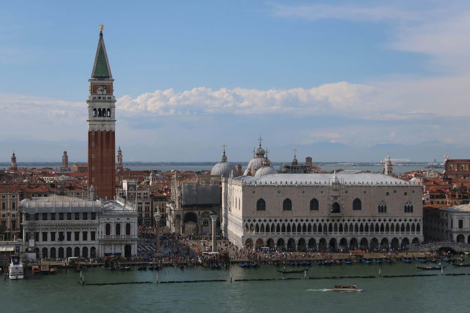 List of headshot photographers in venice
