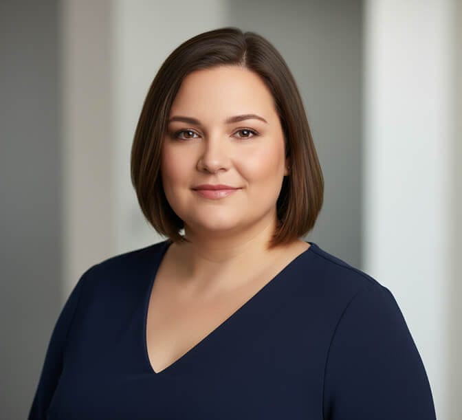 Plus size headshot tips example - confident professional photography