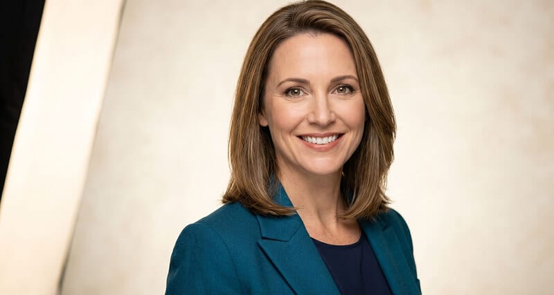 Spring/Summer 2026 Headshot Refresh: Wardrobe Colors and Lighting Tips That Actually Work