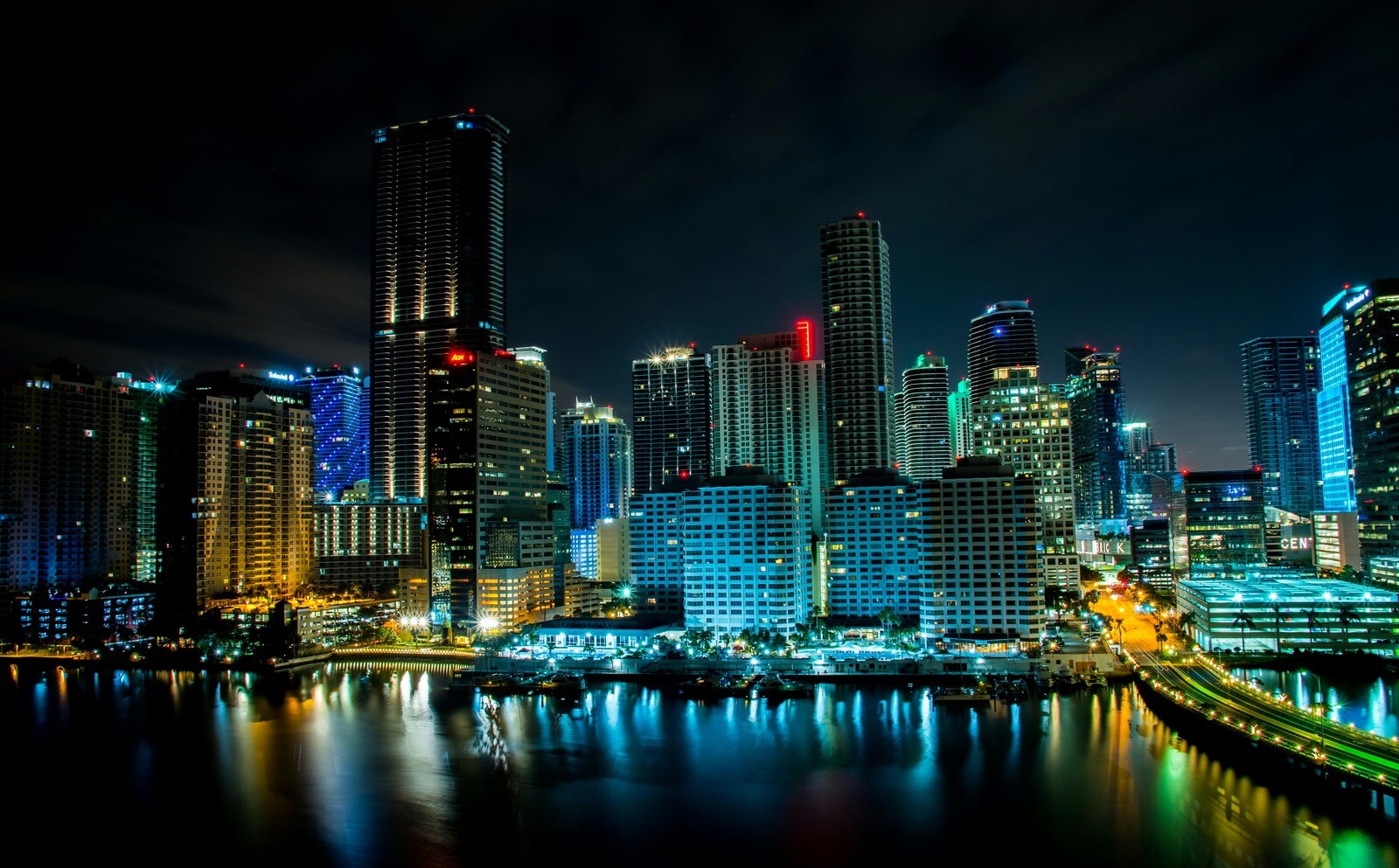 List of headshot photographers in miami